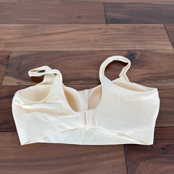Truekind‎ Daily Comfort Wireless Shaper Bra Womens Medium Beige Dig-Free Band - Picture 3 of 6